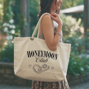 Custom Beach Honeymoon Bag, Honeymooners Tote Bag, Couples Trip Beach Bags, Honeymoon Gifts, Newlywed Gift, Just Married Gift