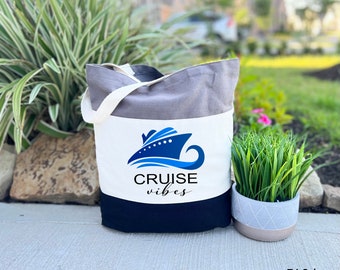 Personalized Cruise Gift Bag, Cruise Squad, Family Cruise, Family Trip Gift, Custom Cruise Gift, Girls Trip Favors, Cruise Vacation Gift Bag