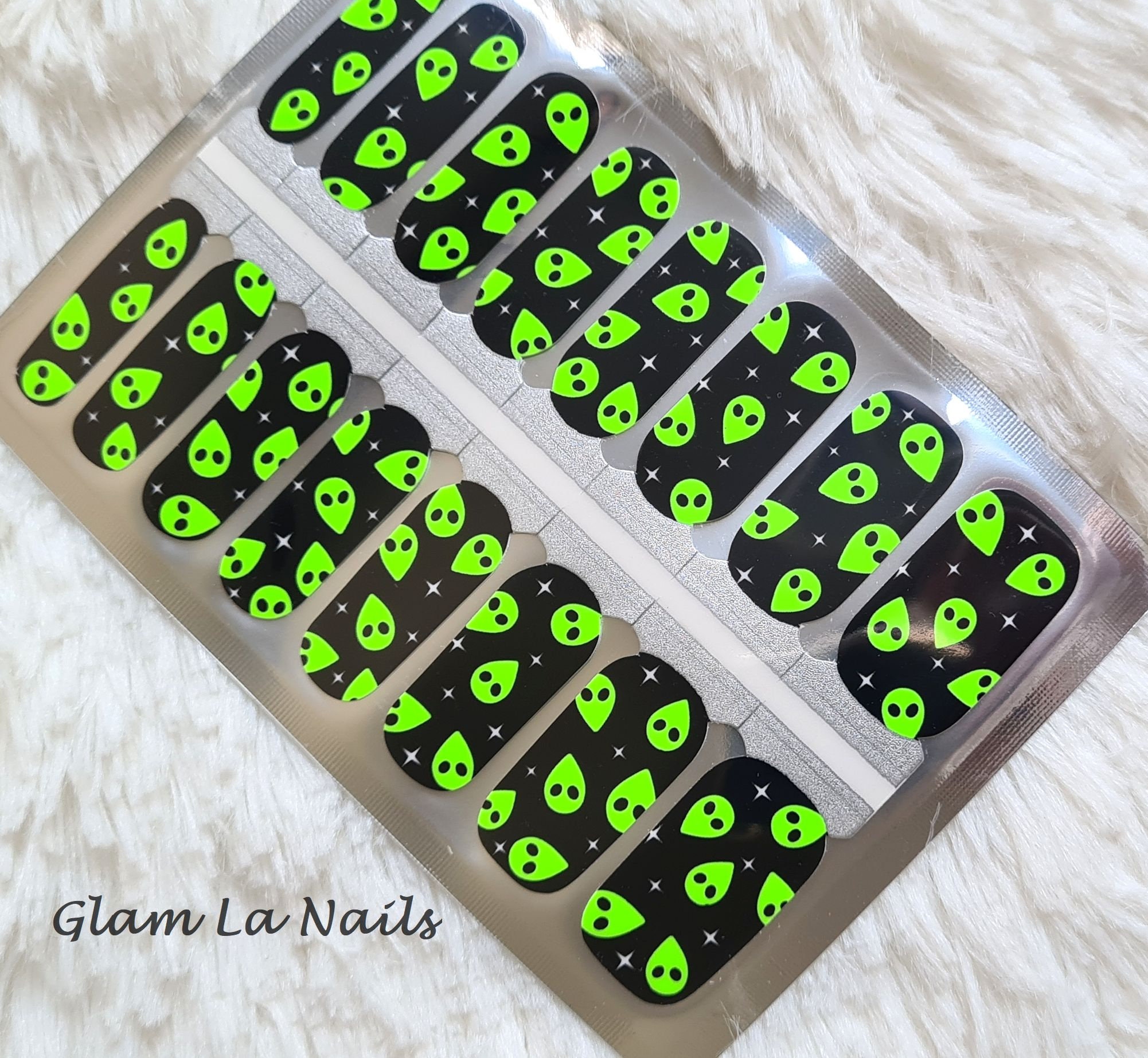 Alien Nail Wraps/ Nail Strips/ Nail Stickers/ full nail wrap/ stick on nails/ nail wraps for women/ minx nail wraps/ abstract nails/ Gothic
