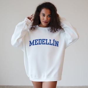 Medellín Sweatshirt, Medellín Crewneck Sweater, College Medellín Shirt, Medellín tshirt, Colombia