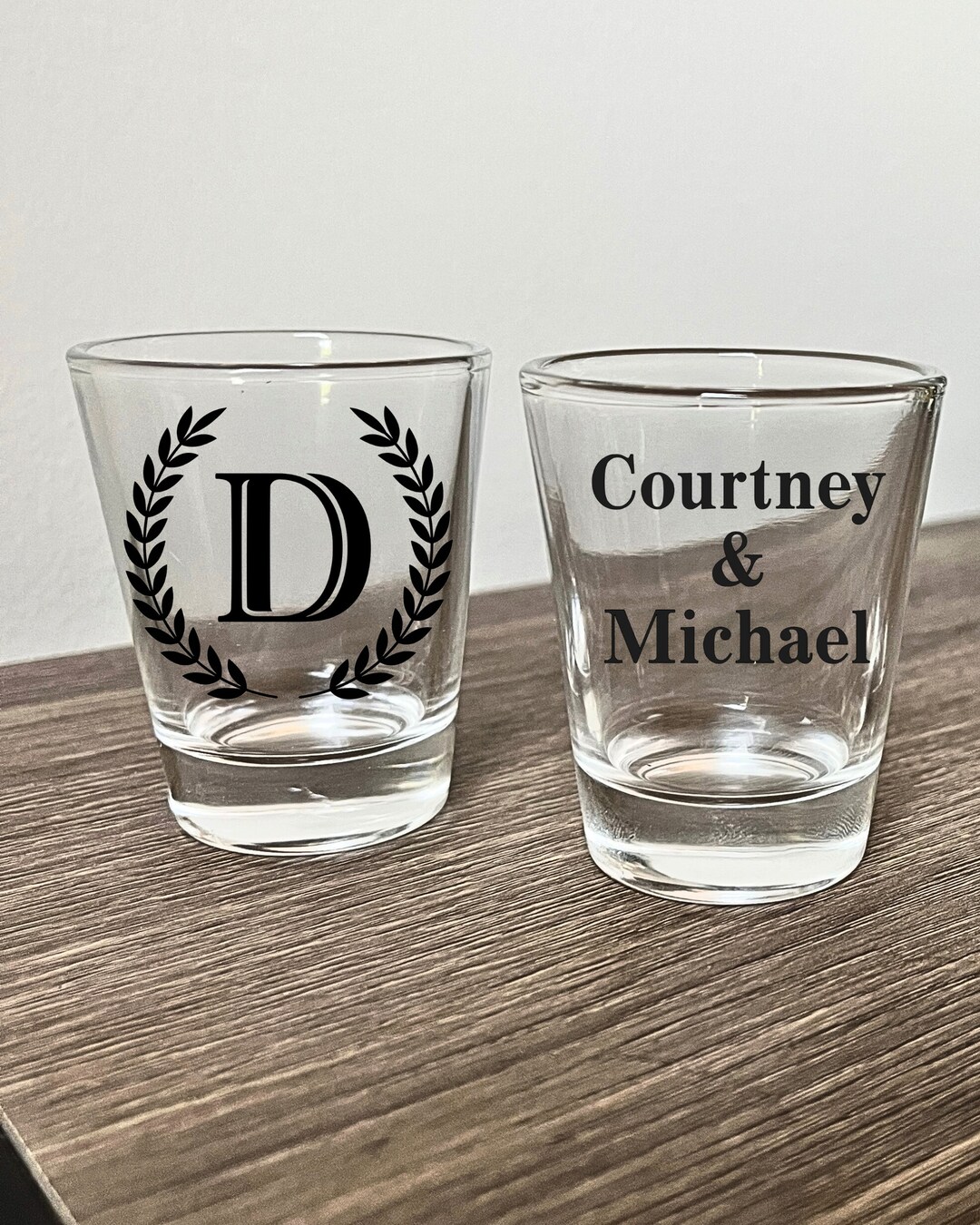Custom Wreath Letter Shot Glasses Wedding Shot Glasses in Bulk