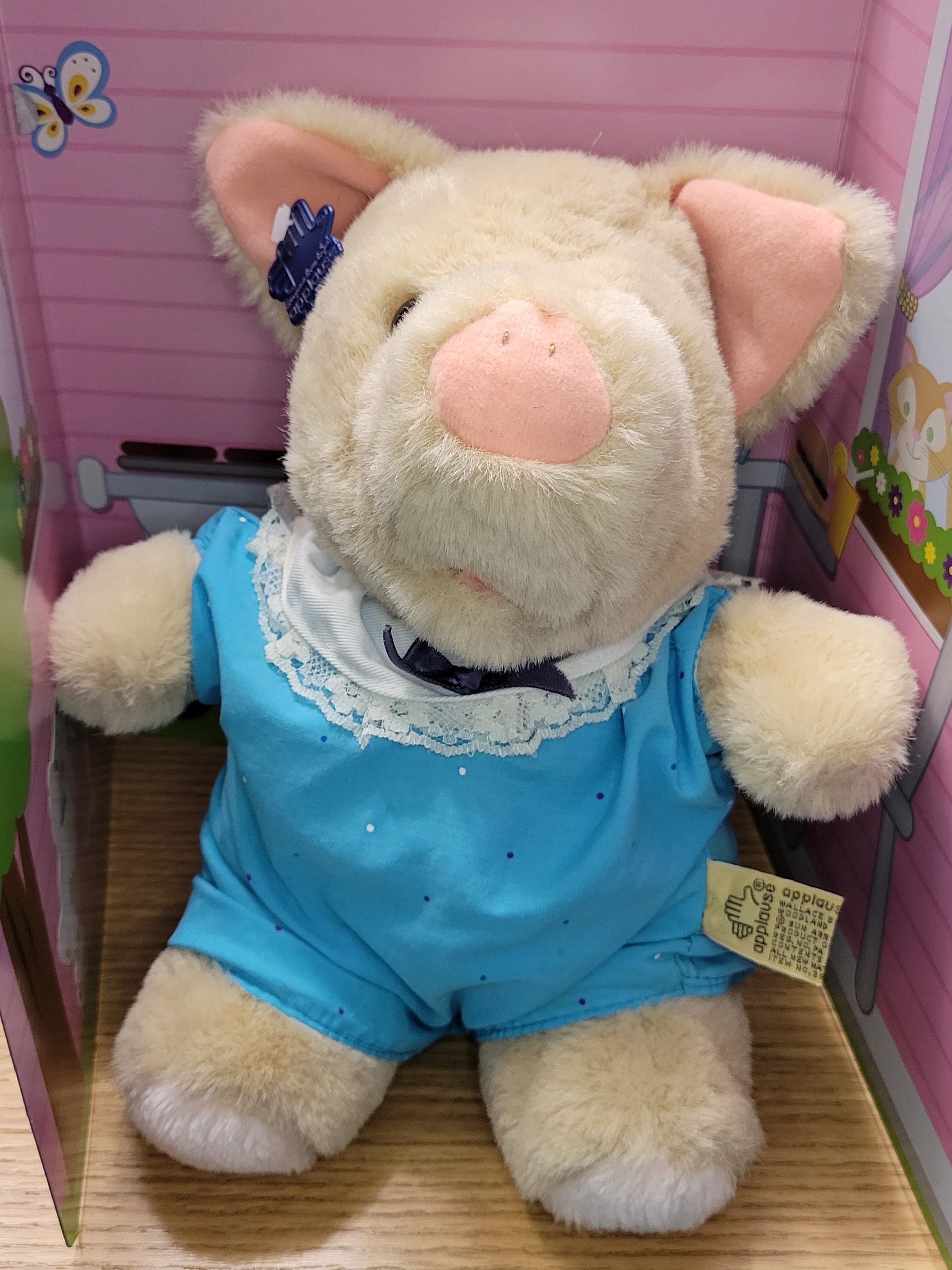 Everyone Loves to Get Applause Wilfred Pig Plush With Squeaker 10