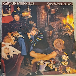 Captain & Tennille , Come in From The Rain LP 1977 Pop , included poster