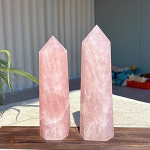Natural Rose Quartz Tower,Large Crystal Obelisk,Rose Quartz Wand Point,Mineral sample,Reiki Healing,Home Decor,Crystal Energy,Crystal Gift