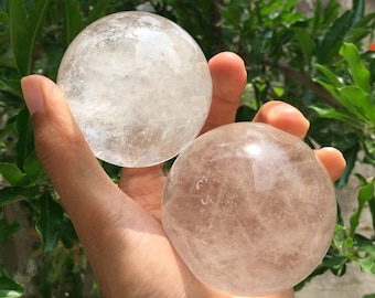 Naturalna czysta kula kwarcowa, kryształowa kula, czysta kryształowa kula kwarcowa, okazy minerałów, prezent kryształowy, kolekcja, kula astrologiczna, uzdrawianie energią
