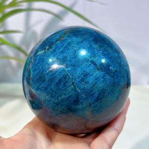 97mm Natural Blue Apatite Sphere,Quartz Crystal Sphere,Large Apatite Ball,Mineral Specimens,Crystal Ball,Energy healing,Crystal Gift,Rock