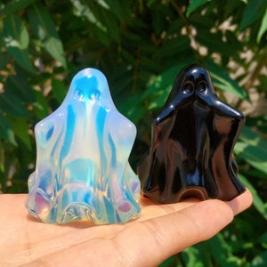 Hand Carved Opalite/Obsidian Ghost Skull,Quartz Crystal Ghost,Crystal Sculpture,Mineral Specimen,Home Decoration,Reiki Healing,Crystal Gifts