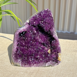 8.5LB Natural Amethyst Geode,Amethyst Cluster,Raw Amethyst Quartz Rock,Amethyst Piont,Crystal VUG,Mineral Specimen,Reiki Heal,Crystal Gifts