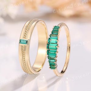 Unique Hammered Baguette Cut Emerald Couple Ring Solid Gold Milligram Ring Wedding Band Set Promise Ring Anniversary Ring for Couple