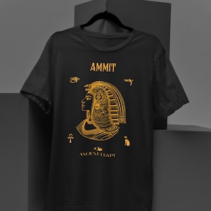 EGIPSKI T-SHIRT boga AMMIT w odcieniach złota | Połącz się z mistyką starożytnego Egiptu