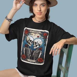 Carta do Tarot Amor Eterno, Estilo Encantador, Design de Esqueleto, Tarot Gótico de Caveira, Camiseta Mística