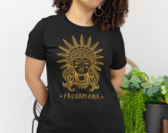 T-shirt with the symbol of PACHAMAMA in golden tones, Connection with Mesoamerican culture.