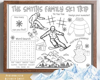 Op de afbeelding: Een zwart-witte printbare activiteitenblad voor een gezins-skivakantie. Het blad bevat een woordzoeker, een tic-tac-toe spel, een ontwerp-je-eigen-trui-activiteit en een vind-het-cadeau-doolhof. De tekst op het blad luidt "The Smiths Family Ski Trip".