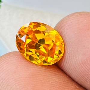 Beautiful!!!!! Yellow Topaz Beautiful High Quality Gemstone Oval Shape Pendant Size Gemstone Size-10x8x5MM carat-6.15 and (extra gift)