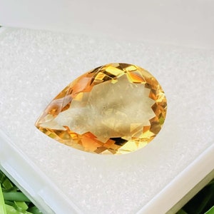 100% Natural Golden Sapphire Gemstone High Top A++ Quality Gemstone Pear Shape Size-15x10x5MM carat-4.55 (and extra gift)