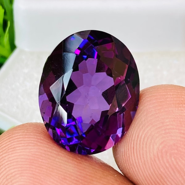 Beautiful!!!! Purple  Sapphire High Quality Brilliant Cut Top A++ Sapphire Gemstone Oval Shape Size-16x13x10mmcarat-12.35 (and extra gift)