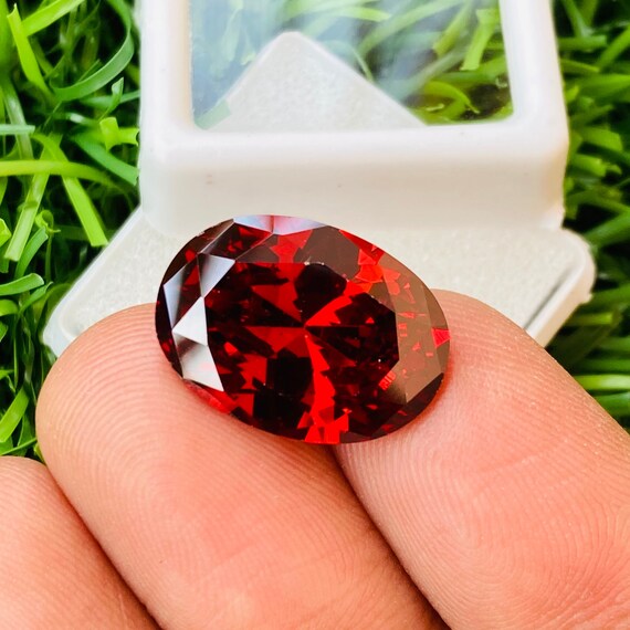 Magnifique!!! Saphir rouge Pierre précieuse de haute qualité de