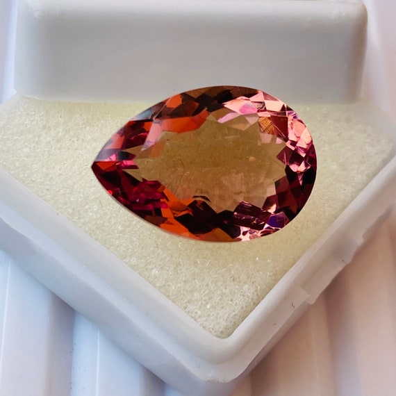 Pierre Alexandrite Synthétique En Forme De Poire - Change De Couleur - Taille ~31x19mm - Neuf