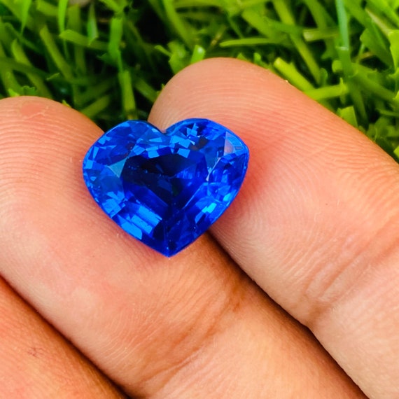 Heart Blue Sapphire High Quality Brilliant Cut Top A Sapphire