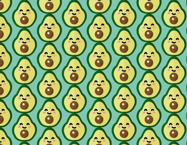 Pu&ograve; includere: Uno schema senza cuciture di illustrazioni di avocado su uno sfondo blu chiaro. Ogni avocado ha un nocciolo marrone e un viso sorridente con guance rosa.