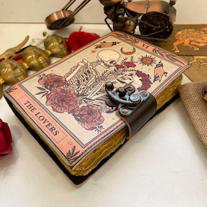 Libro degli incantesimi Grimorio Giornale stampato Quaderno dei tarocchi degli amanti Quaderno gotico a spirale Amante del teschio Diari antichi regali per uomini o donne