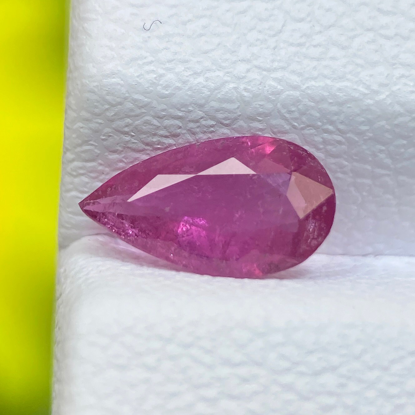 0.63ct トルマリン 赤みがかったピンク 天然ペアーファセットルース