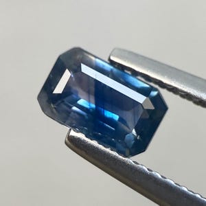 0.95ct Blue Sapphire Natural Octagon Cut Facet 6.9 X 4.4 MM Unheated Loose Gem From Madagascar Precious Blue Sapphire For Ring