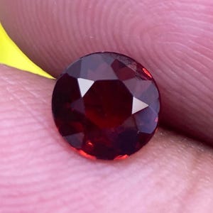 0.75ct Pyrope Garnet Red Natural Round 6 MM Cut Faceted Loose Gemstone Lustrous Red Pyrope Garnet For Ring From Sri Lanka