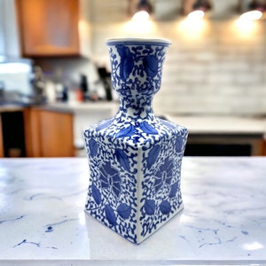 Vintage Bella Casa By Ganz Chinoiserie Vase – Blue and White Floral Ceramic Decor – Collector’s Housewarming Gift – Cottagecore Table Vase