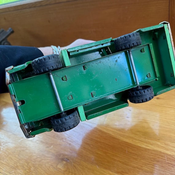 Vintage Buddy L Canada Dry Delivery Truck – 1960s Green Tin Litho