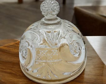 Vintage Crystal Covered Butter Dish – Round Pressed Glass Dome Base - Mid Century Tableware – Retro Kitchen Decor Elegant Dining Display