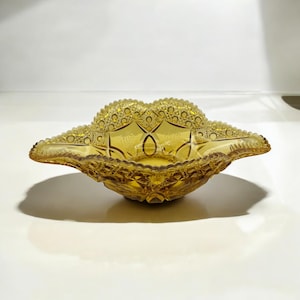 Vintage Amber Glass Napoleon Hat Bowl – Fruit Bowl Candy Dish Trinket Holder – Elegant Glass Centerpiece – Formal Dining Room Decor Gift