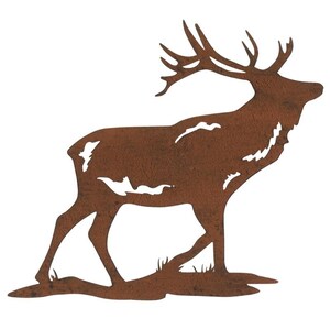 Muurdecoratie van oud metaal in de vorm van een hert, Metalen wandplaquette in de vorm van een hert, Metalen wanddecoratie