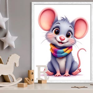Impresión artística digital de ratón con bufanda arcoíris: ilustración de dibujos animados de ratón para decoración de pared infantil. Descarga instantánea en formato PNG.