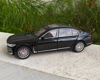 BMW 760 Série 7 Modèle 1:24 - Diesel essence - Modèles réduits de voitures - Pièces en alliage - objet de collection - Véhicule électrique - Cadeau pour enfant - Cadeau d'anniversaire