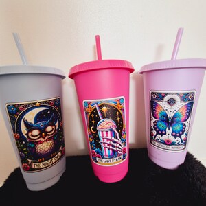 Tarot-Karte| Tarot kalte Tassen | 610 ml | Tarot der Hundemama | die Katzendame| Nachteule | Pflanzendame| Pflanzenliebhaber| kalte Tasse Geschenk | Schmetterling