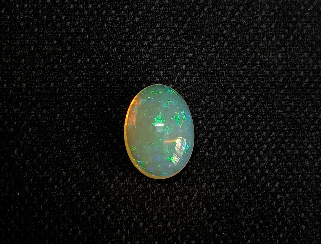Cabochon Opale Noire D'Éthiopie Naturelle 7 Carats - Forme Ovale 20x12x5 Mm - Welo Fire Opal Polie