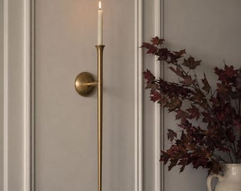 Portavelas minimalista de latón para pared – Aplique de latón sin lacar – Portavelas moderno para velas cónicas – Decoración de pared hecha a mano – Juego de 1 o 2