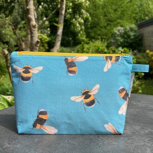 Kosmetiktasche "Bumblebee" (Gr.M)