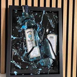 Moldura em resina epóxi Bombay Sapphire | Arte em resina | Presentes em resina epóxi | Arte em resina epóxi | Bombay Epoxy | Gin Bombay | Presente de Natal