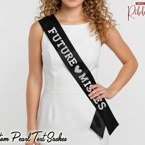 Custom Pearl Text Sash for Bride | Wedding Sash with Hearts | Bridal Shower & Bachelorette Party Sash | Hen Party Sash | Bridesmaid Gifts