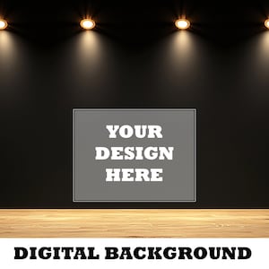 Könnte beinhalten: Ein digitaler Hintergrund mit einem Holzboden und einer schwarzen Wand mit vier Scheinwerfern. Die Wand hat ein graues Rechteck mit dem Text "YOUR DESIGN HERE" in Weiß.