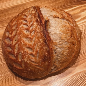 Artisan Sourdough Bread – Whole Wheat & Rye Blend – Tangy Flavor – Handcrafted