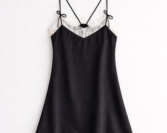 Zwart satijnen kanten slipdress met strikbandjes, nachtkleding