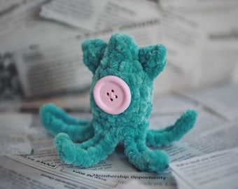 Crochet Pocket Squid PDF PATTERN | Chenille Yarn Amigurumi