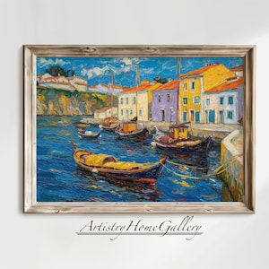 Pode incluir: Pintura a óleo de uma cena portuária com edifícios coloridos e barcos. A obra de arte apresenta uma moldura de madeira e o texto "ArtistryHomeGallery" na parte inferior. Os edifícios têm fachadas amarelas, roxas e azuis.