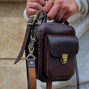 Welder Print Pattern Crossbody bags