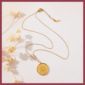 Gold Daffodil Necklace, March Birth Flower Pendant, Floral Jewellery Gift For Her, Gold Chain Necklace, Spring Flower Charm, Flower of Wales