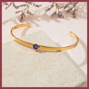 Bracelet jonc saphir doré, bijoux tendance Boho Rock, bracelet pierres de naissance de septembre, manchette en or poli avec cristaux bleus