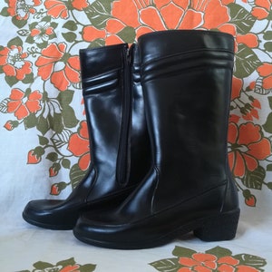 1960s faux fur lined vintage black rubber rain boots, size UK 6 / EUR 40